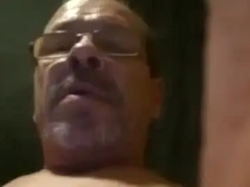 Chaturbate Live Sex Cam of lou_suffer