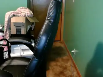 Chaturbate Live Porn of edwardaims_2please