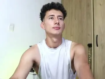 Chaturbate Live Sex Cam of alexxx__01