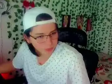 Chaturbate Live Sex Cam of andy_gray01