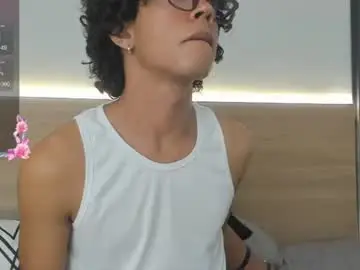 Chaturbate Free Live Porn of travis_black_