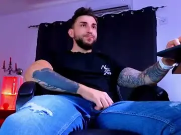 Chaturbate Adult Video Chat of mightyaaron