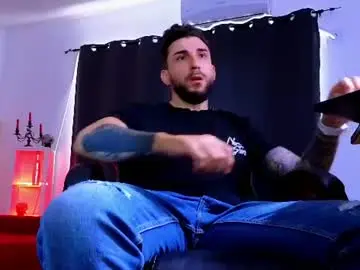 Chaturbate Private Sex Chat of mightyaaron