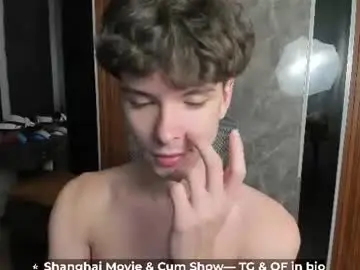 Chaturbate Live Sex Cam of calvin_loves_you