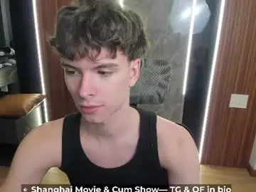 Chaturbate Free Porn Cam of calvin_loves_you