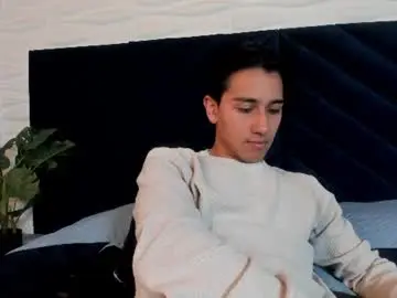 Chaturbate Best live sex cam show of andyjoy_