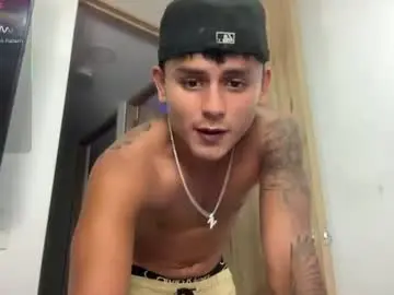 Chaturbate Live Sex Cam of bob_pettersonn