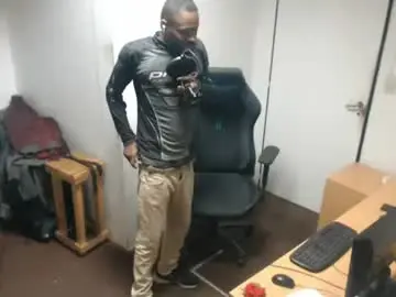 Chaturbate Live Sex Cam of masterdomfuck
