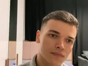 Chaturbate Adult Video Chat of shycuttwunkboy