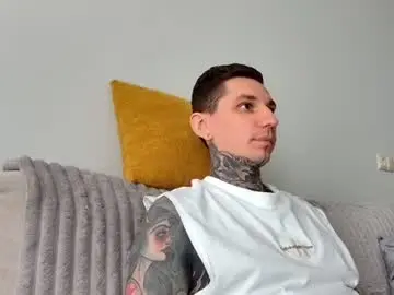 Chaturbate Live Porn of max_reaves