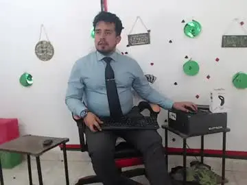 Chaturbate Nude Webcam of kalethbigdick88