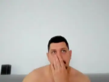 Chaturbate Free Porn Cam of famousboy1