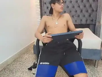 Chaturbate Live Sex of lenny_knox2