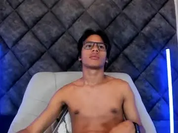 Chaturbate Nude Webcam of liamkron