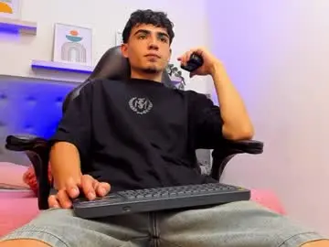 Chaturbate Best live sex cam show of allexserrano