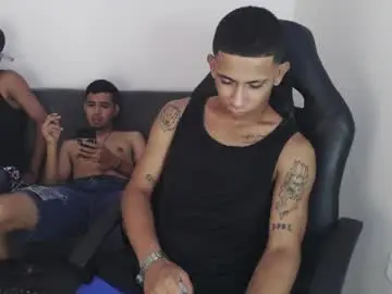 Chaturbate Live Sex Cam of alphas_latins