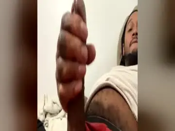 Chaturbate Nude Webcam of bigblkdick4wife2
