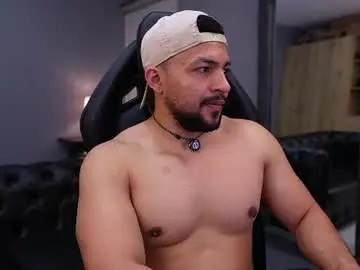 Chaturbate Watch Live Sex Cams of loganmartinx