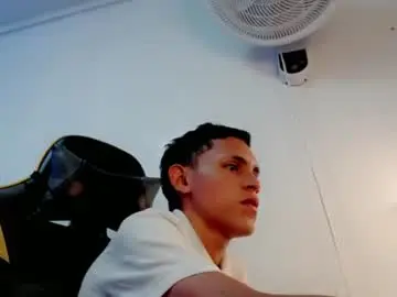 Chaturbate Free Live Porn of sombra_18