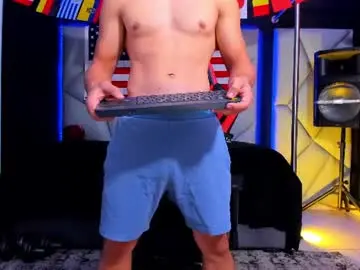 Chaturbate Live Sex Cam of aydenmillerdom