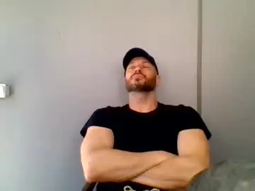Chaturbate Nude Webcam of titan_heart
