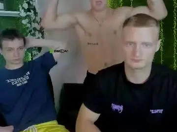 Chaturbate Live Sex Cam of mike_crist