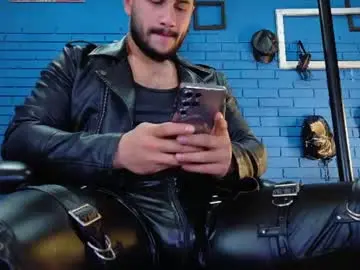 Chaturbate Live Sex Cam of theian26