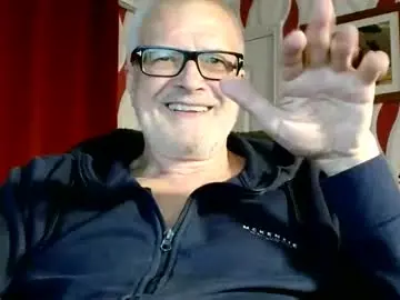Chaturbate Live Sex Cam of daddiescockforyou