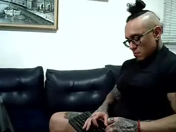 Chaturbate Free Live Porn of ayrton_naffah2