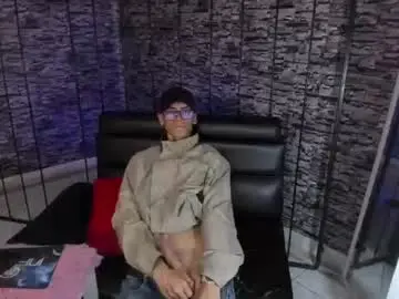 Chaturbate Best live sex cam show of torn_boy