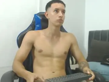 Chaturbate Nude Webcam of jake_shadow14