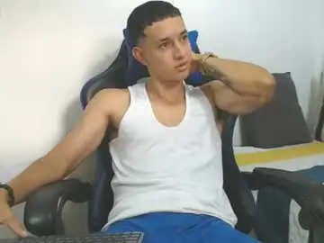 Chaturbate Sex Cam of jake_shadow14