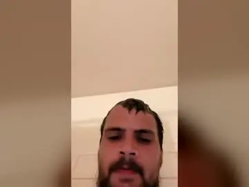 Chaturbate Free Live Porn of traviswolford1994