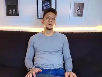 Chaturbate Sex Chat of emiliocum_24