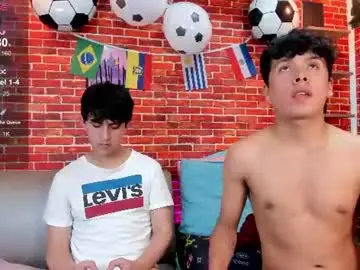 Chaturbate Sex Cam of hoot_boyss_