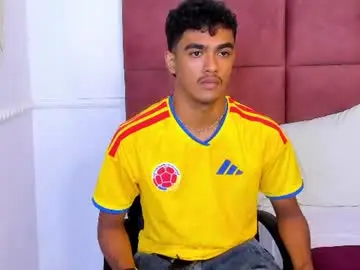 Chaturbate Live Porn of alejandro_williams