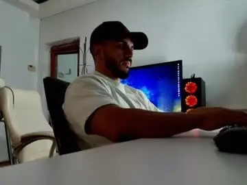 Chaturbate Live Sex Cam of supermanboyxxl