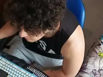 Chaturbate Adult Video Chat of maxiiboy_rifle