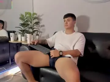 Chaturbate Live Porn of cristopher_strong