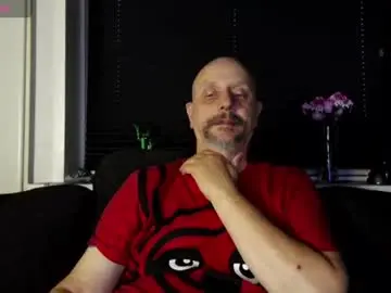 Chaturbate Live Porn of hardmrlazy
