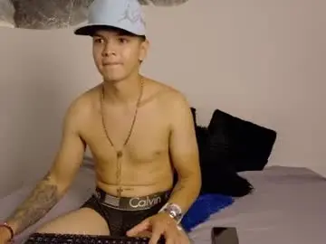 Chaturbate Sex Chat of thiagobrooks_