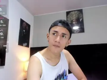 Chaturbate Adult Webcam of adam_walker_1