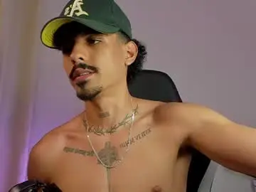 Chaturbate Free Porn Cam of lukeetaylor_