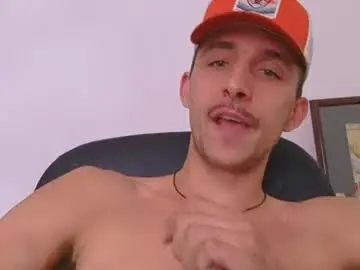 Chaturbate Watch Live Sex Cams of youknowwhoitis412