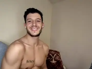 Chaturbate Nude Webcam of hardselfsucker1
