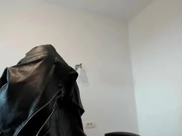 Chaturbate Live Sex Cam of alphagodleatherking92
