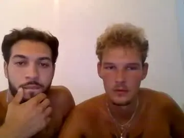 Chaturbate Nude Webcam of blondiexbrunette