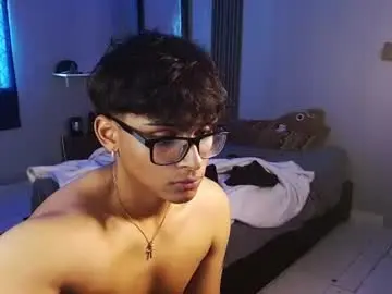 Chaturbate Free Porn Cam of mr_yisuz