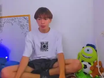 Chaturbate Live Porn of ely_king