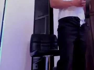 Chaturbate Live Sex Cam of bastian_franco01